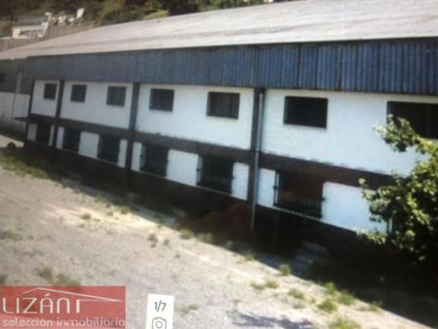 Nave en venta en Llangréu / Langreo
