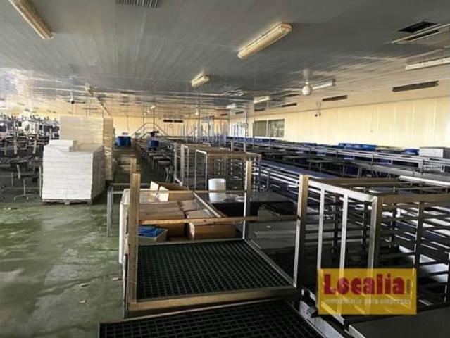 Nave en venta en Laredo