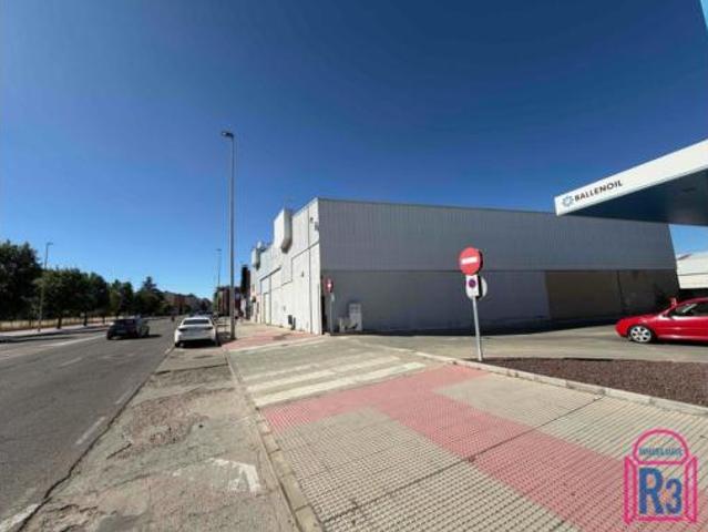 Nave en venta en La Lastra, León