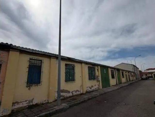 Nave en venta en Armunia, León