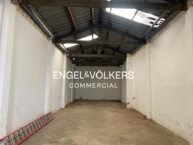 Nave en venta en Santa Eulàlia, l'Hospitalet de Llobregat