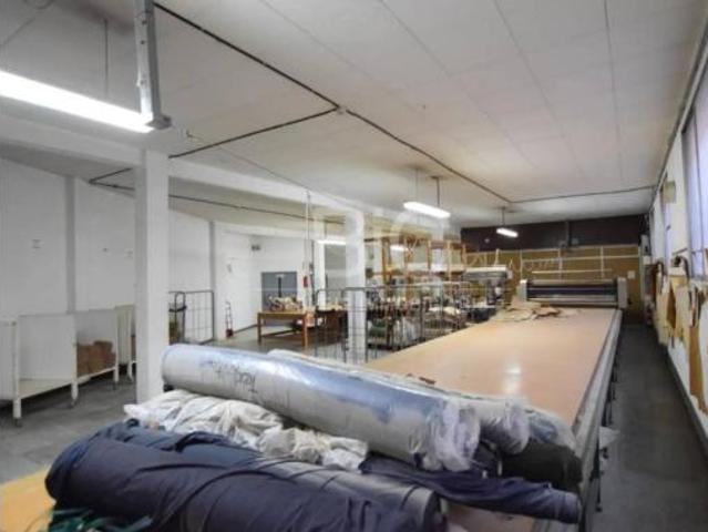 Nave en venta en Cerdanyola, Mataró