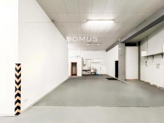 Nave en venta en les Tries, Olot