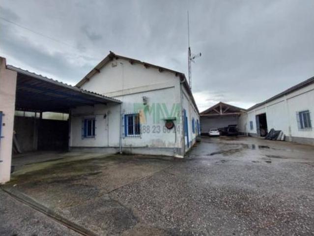 Nave en venta en Reza, Ourense