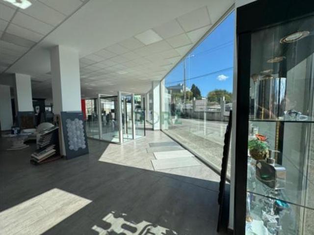 Nave en venta en Seixalbo, Ourense