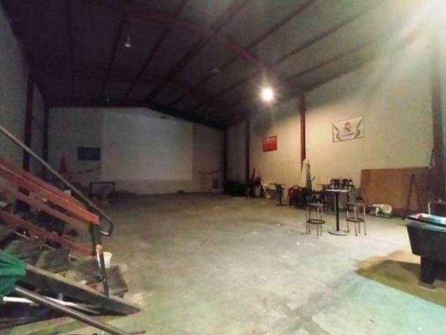 Nave en venta en Pravia