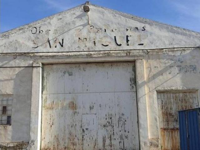 Nave en venta en Remolinos, Zaragoza
