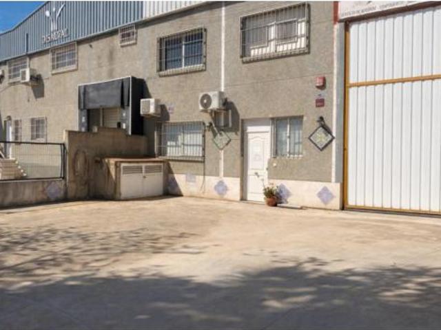 Nave en venta en Riba-roja de Túria, València / Valencia