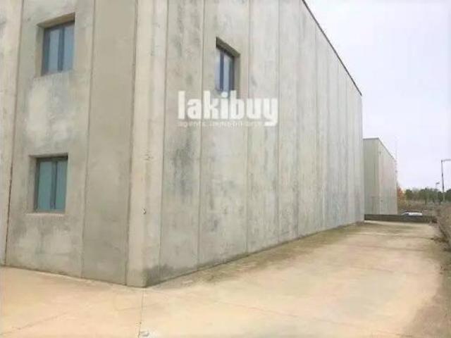 Nave en venta en Tàrrega, Lleida