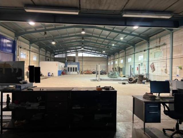 Nave en venta en Torreperogil, Jaén