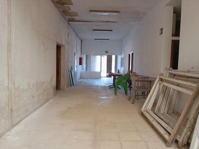 Nave en venta en Valdepeñas, Ciudad Real