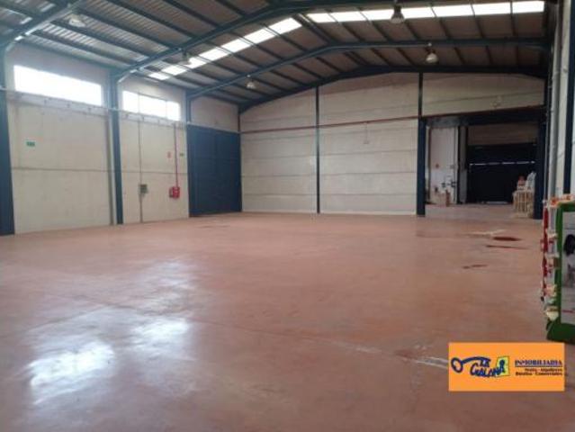 Nave en venta en Valdepeñas, Ciudad Real