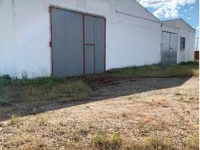 Nave en venta en Valdestillas, Valladolid