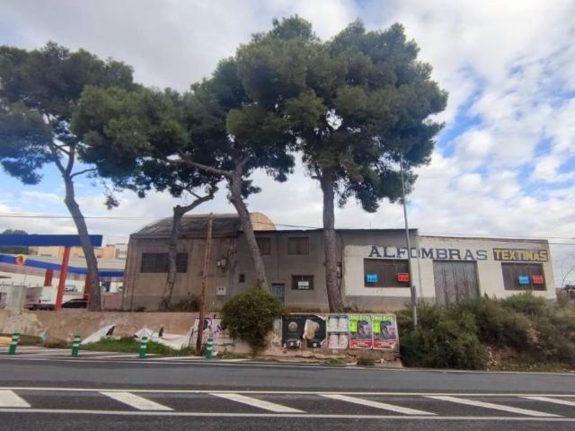 Nave en venta en Crevillent