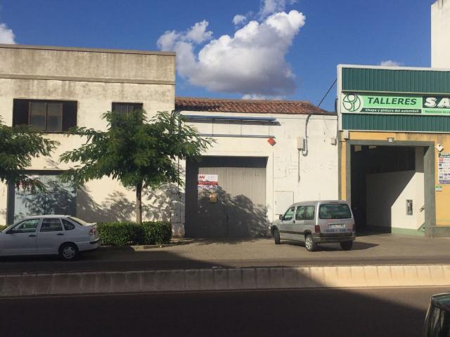 Nave en venta en Almendralejo