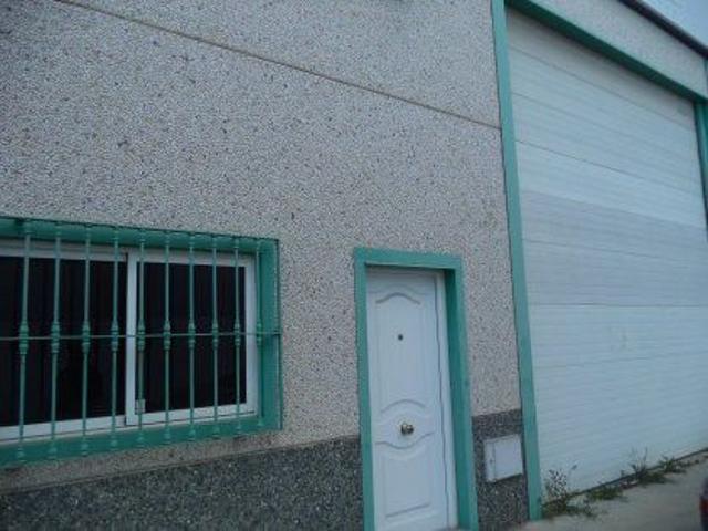 Nave en venta en Almendralejo