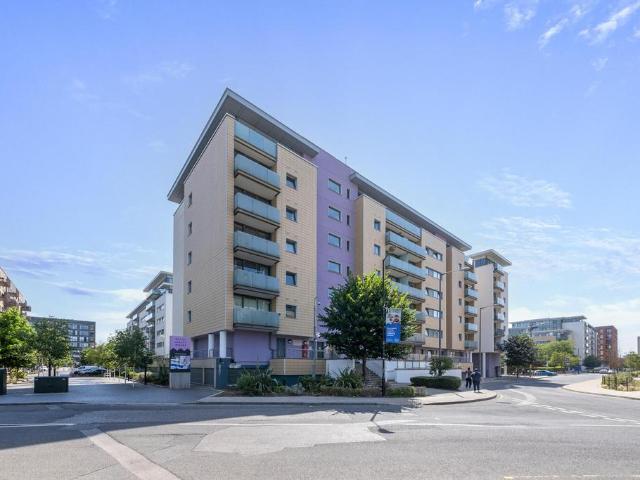 Apartment for rent in Reach, Greater London