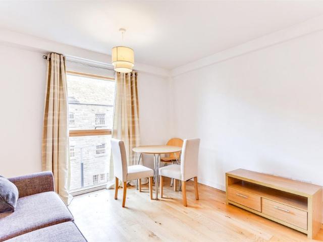 Apartment for rent in Belle Isle, West Yorkshire