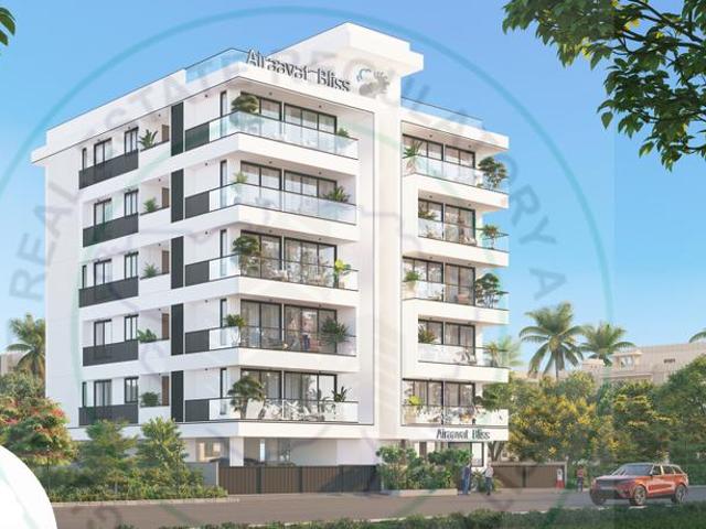 Flat for sale in Navrangpura - Ahmedabad, Gujarat