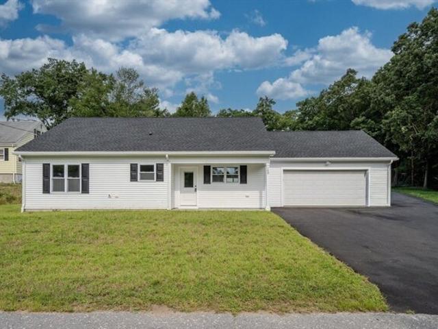 House for sale in Dracut, Massachusetts