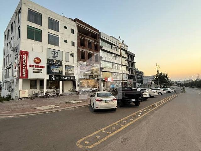 Building for sale in گجرات ڈویژن, پنجاب
