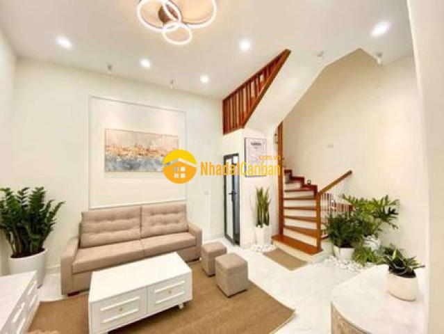 Nhà mặt phố bán