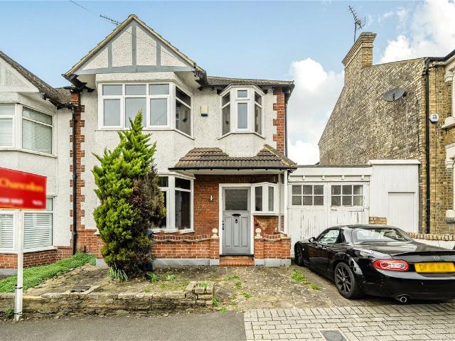 House for rent in Whetstone, Greater London