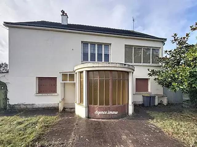 Maison vente à Loches, Nazelles-négron