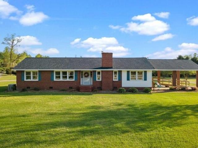 House for sale in Cove City, North Carolina