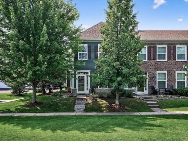 House for sale in Maple Grove House for sale in Maple Grove