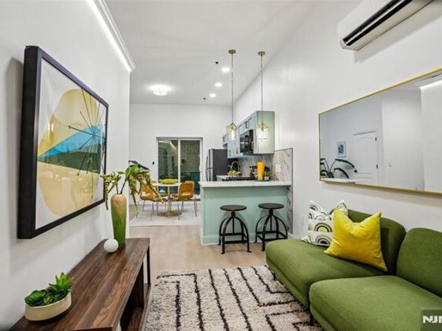 Condo for sale in Hudson, New Jersey