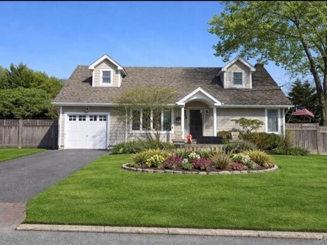 House for sale in Bohemia, New York
