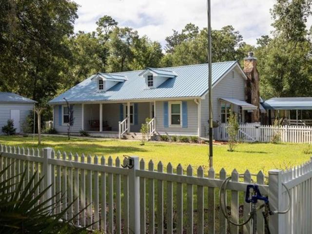 House for sale in Live Oak