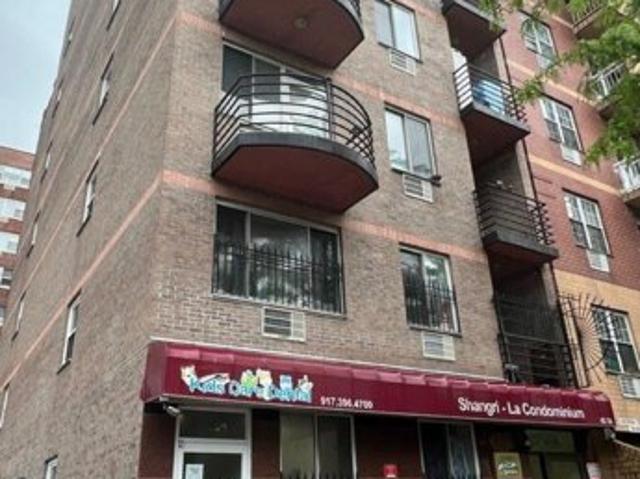 Condo for sale in Elmhurst
