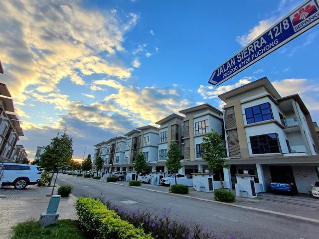 Townhouse for rent in Petaling, Subang Jaya