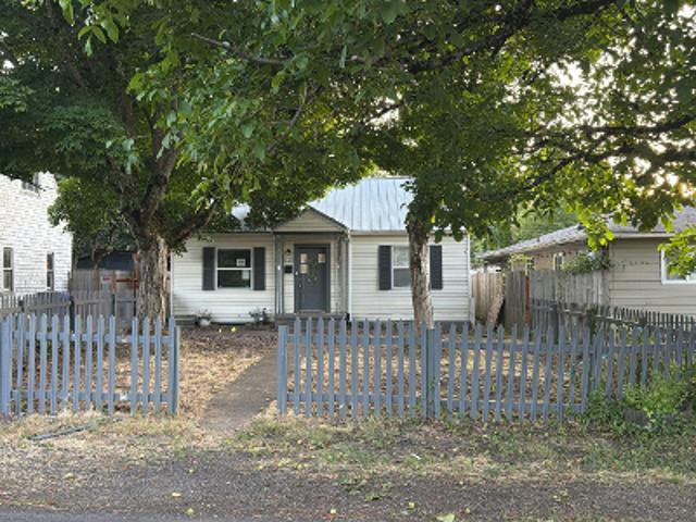 House for sale in Oregonia