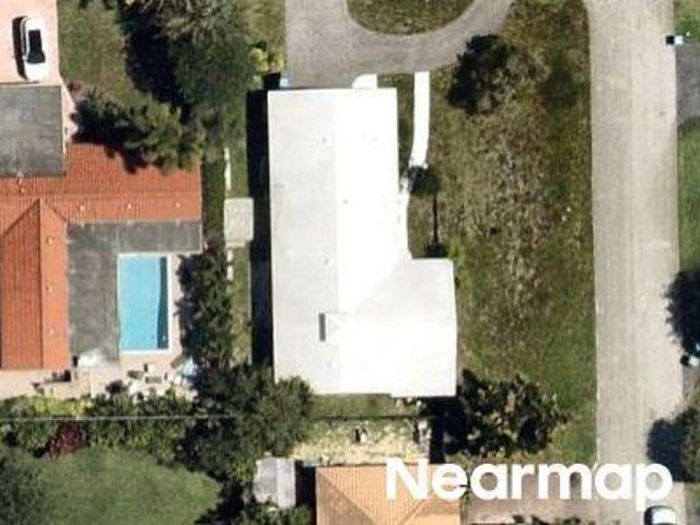 House for sale in Oakland Park, Florida