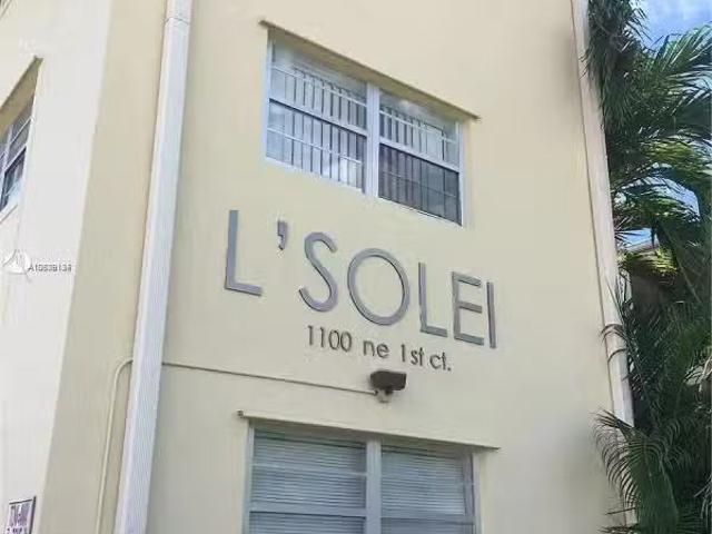 Apartment for rent in Hollywood