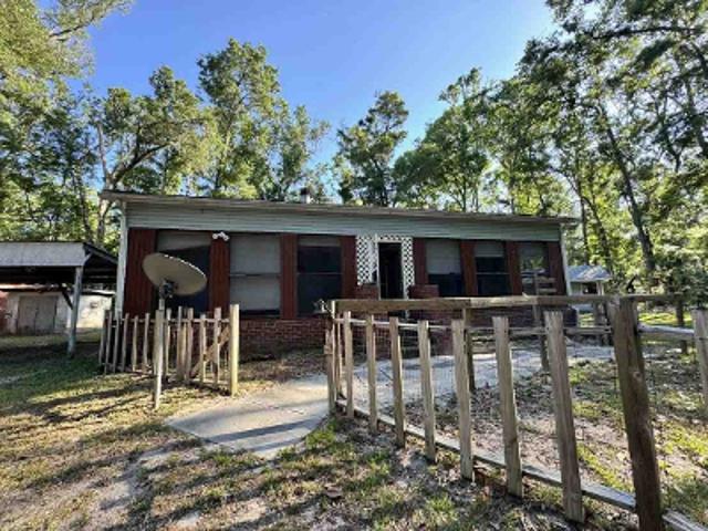 House for sale in Dixie, Florida