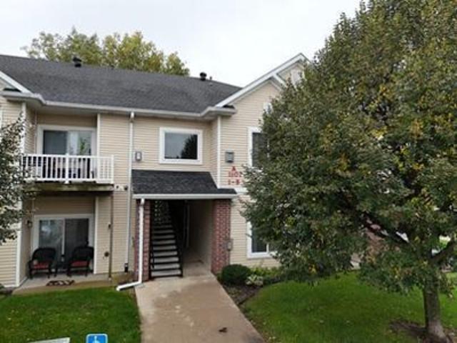 Condo for sale in Crestbruck Acres, Ankeny