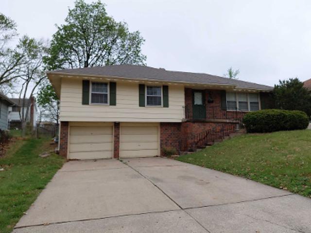 House for sale in Gladstone, Missouri