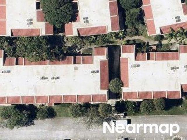 Condo for sale in Oakland Park, Florida