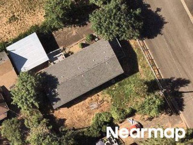 House for sale in Oakland