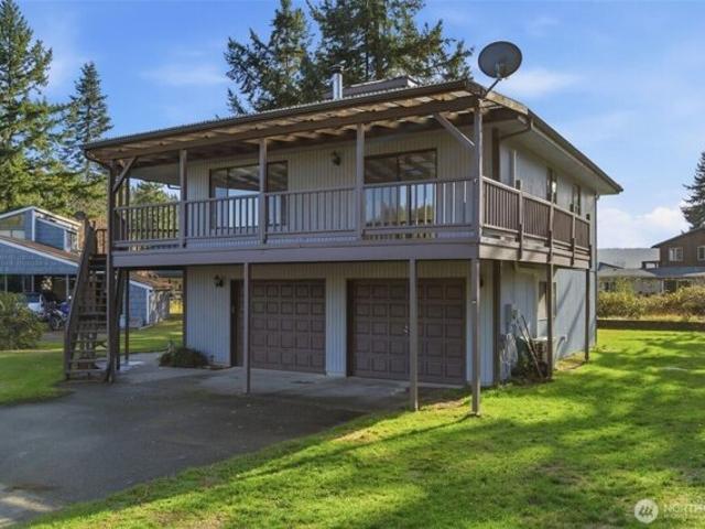 House for sale in Tahuya, Washington