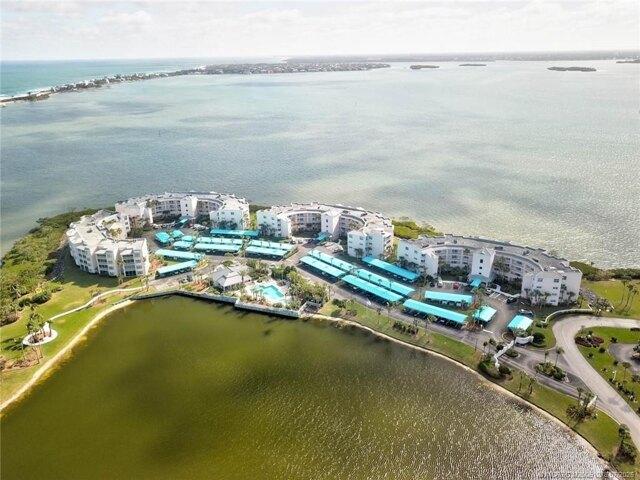 Condo for sale in Stuart