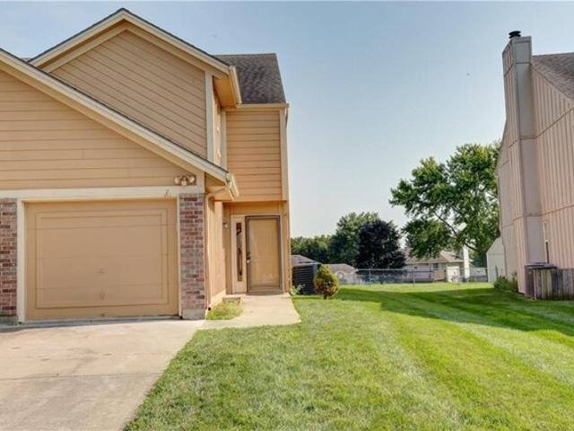 House for sale in Blue Springs