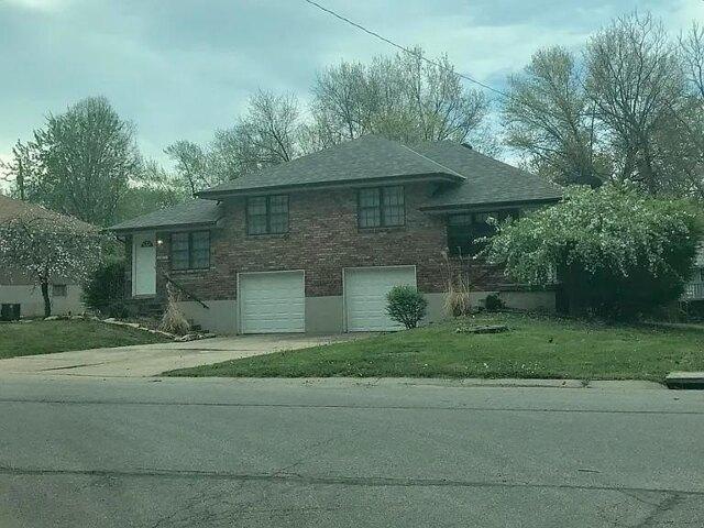 House for sale in Blue Springs, Missouri