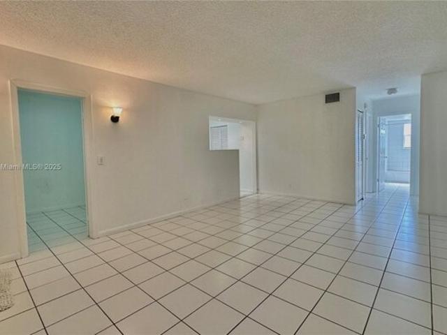 Condo for sale in Dania