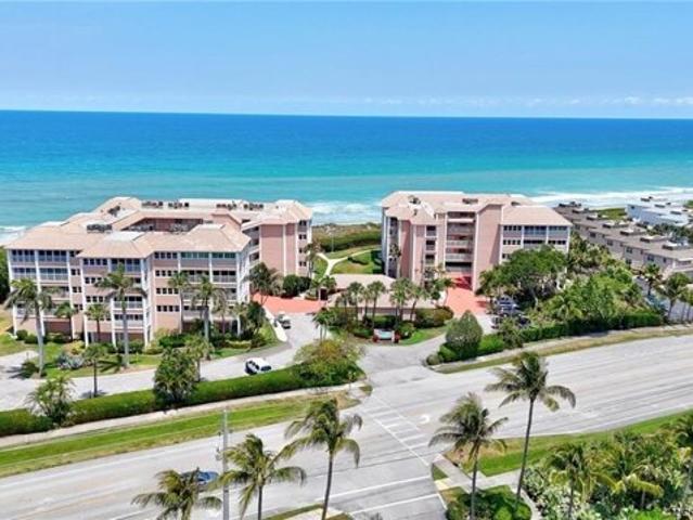 Condo for sale in Stuart