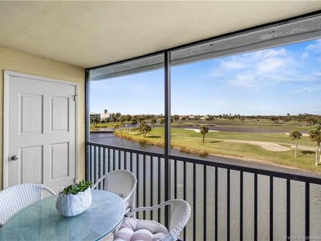 Condo for sale in Stuart